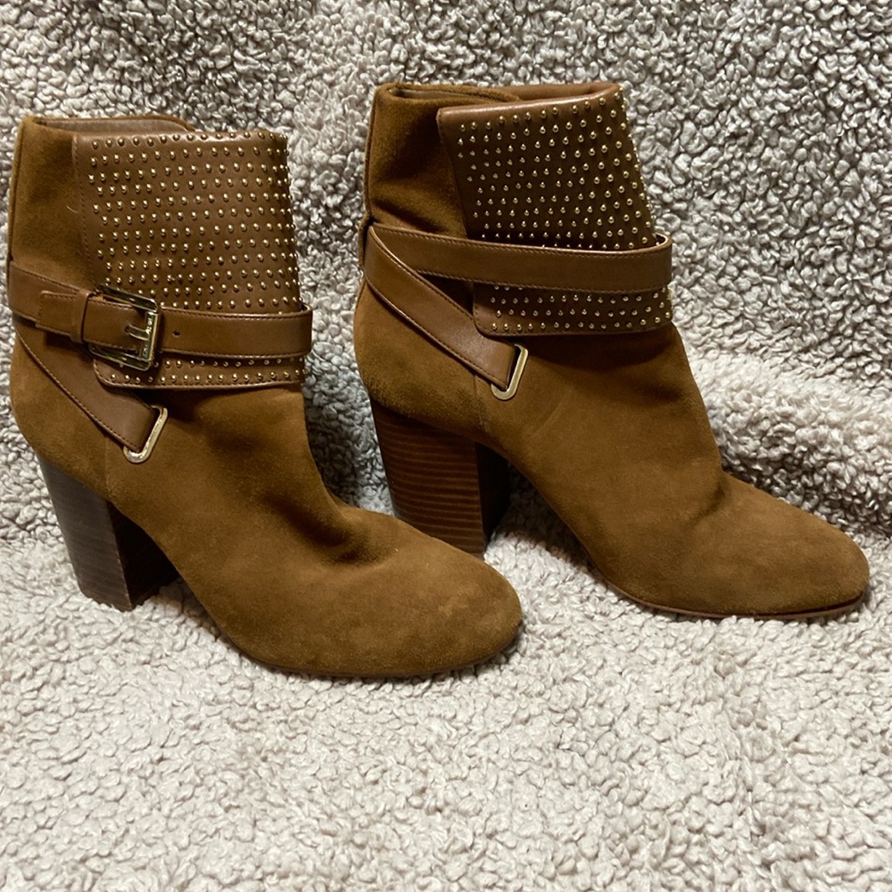 Michael Kors Ankle Boots Suede Tan/Brown w/ankle wrap straps & Gold Metal Studs